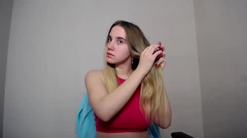 Snapshot of alice_rays_ chatting on 23, 11, 2025 Alice online show from 23, 11, 2025