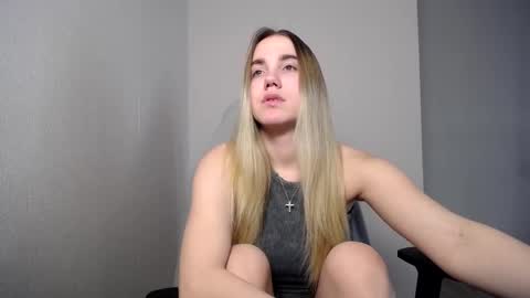 Snapshot of alice_rays_ chatting on 6, 1, 2026 Alice online show from 6, 1, 2026