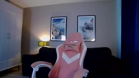 Snapshot of alice_rays_ chatting on 8, 4, 2026 Alice online show from 8, 4, 2026