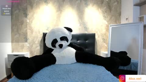 Snapshot of alice_rose5 chatting on 6, 10, 2025 Alice online show from 6, 10, 2025