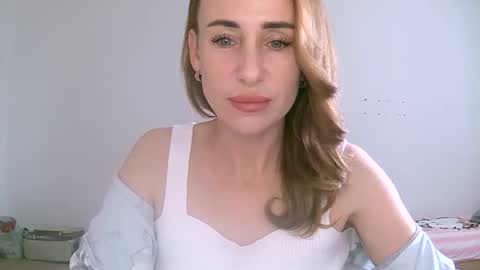 Alice Sewx online show from 18, 9, 2025