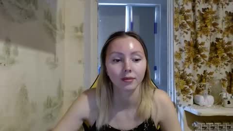 Alice smiles online show from 9, 4, 2026