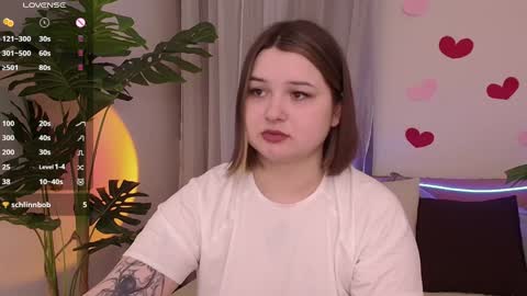 Snapshot of alice_walters chatting on 4, 2, 2025 Alice online show from 4, 2, 2025