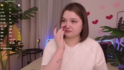 Snapshot of alice_walters chatting on 4, 2, 2025 Alice online show from 4, 2, 2025