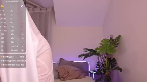 Snapshot of alice_walters chatting on 1, 3, 2025 Alice online show from 1, 3, 2025