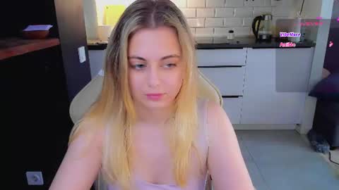 Snapshot of alice_wander chatting on 2, 7, 2026 Alice online show from 2, 7, 2026