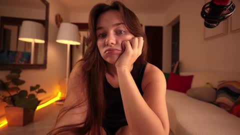 Snapshot of alicealberts chatting on 13, 11, 2025 alicealberts online show from 13, 11, 2025