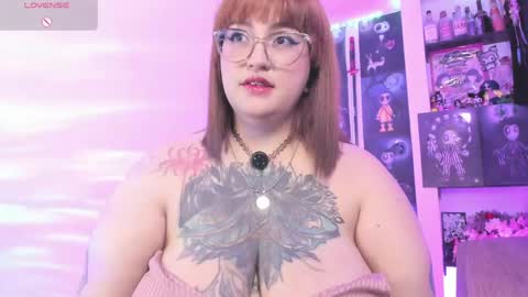 Snapshot of alicebrinck chatting on 16, 4, 2026 Alice Brinck online show from 16, 4, 2026