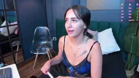 Snapshot of alicecoule chatting on 22, 5, 2026 Alice online show from 22, 5, 2026