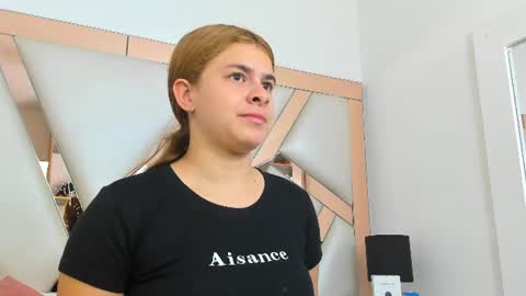 Snapshot of alicecruuz chatting on 18, 6, 2026 AliceCruz online show from 18, 6, 2026
