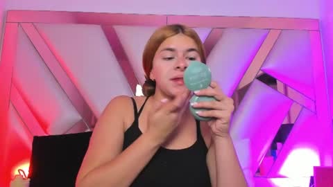 Snapshot of alicecruuz chatting on 4, 7, 2026 AliceCruz online show from 4, 7, 2026
