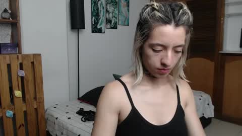 alicee_logan_ online show from 28, 5, 2026