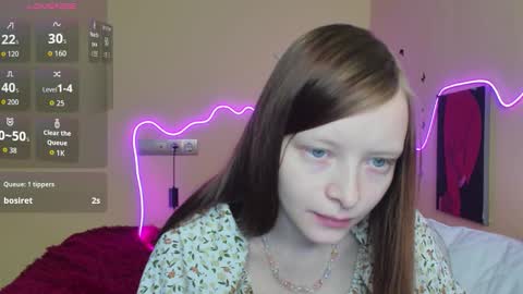 Snapshot of alicehariss chatting on 8, 10, 2025 Alie online show from 8, 10, 2025