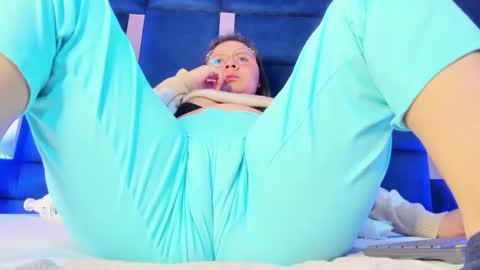 Snapshot of alicehott_05 chatting on 1, 3, 2026 alicehott_05 online show from 1, 3, 2026