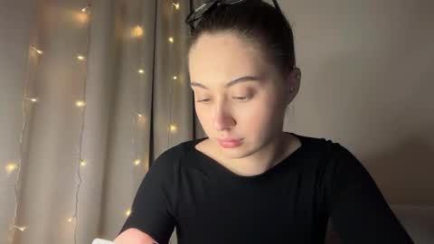 Snapshot of aliceinlustland chatting on 26, 4, 2026 aliceinlustland online show from 26, 4, 2026