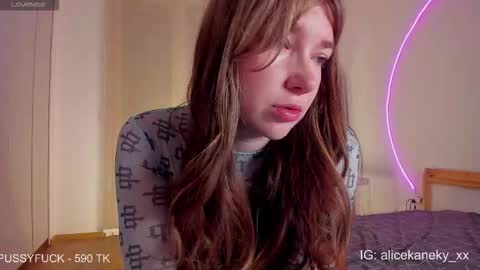 Snapshot of alicekaneky_xx chatting on 13, 3, 2026 Alice 19 Kaneky 19 online show from 13, 3, 2026