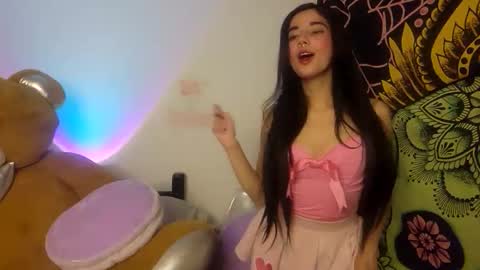 Snapshot of alicekingdom chatting on 23, 11, 2025 Alicekingdom online show from 23, 11, 2025