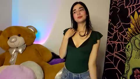 Snapshot of alicekingdom chatting on 25, 11, 2025 Alicekingdom online show from 25, 11, 2025