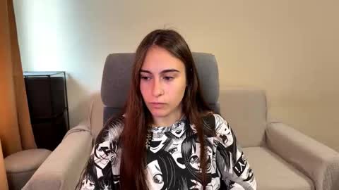 Snapshot of alicekollt chatting on 19, 9, 2025 alicekollt online show from 19, 9, 2025