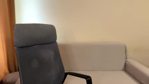 Snapshot of alicekollt chatting on 2, 10, 2025 alicekollt online show from 2, 10, 2025