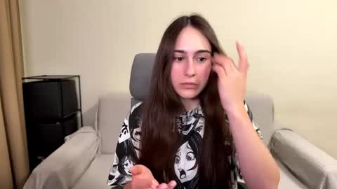Snapshot of alicekollt chatting on 7, 6, 2026 alicekollt online show from 7, 6, 2026