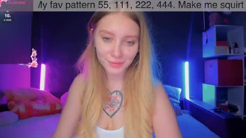 Snapshot of alicemilman chatting on 8, 3, 2025 Alice online show from 8, 3, 2025