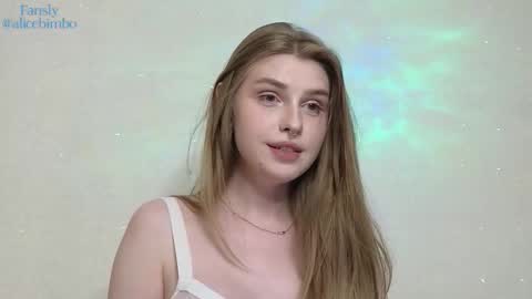 Snapshot of aliceparis69 chatting on 18, 9, 2025 Alice online show from 18, 9, 2025