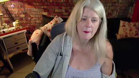 Alices Curiosity online show from 19, 12, 2024