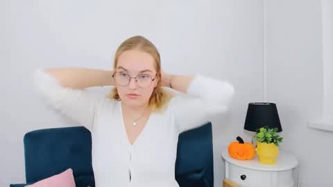 alicesensitive online show from 14, 11, 2025