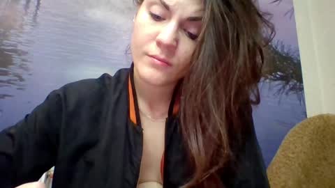 Snapshot of alicetailorrr chatting on 28, 4, 2026 AliceTailorrr online show from 28, 4, 2026