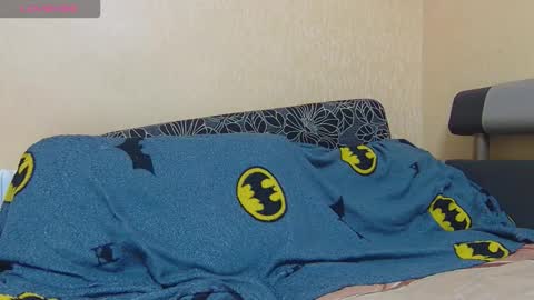 Snapshot of alicewoolfy chatting on 9, 10, 2025 AliceWoolfy online show from 9, 10, 2025