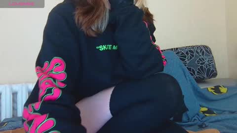 Snapshot of alicewoolfy chatting on 25, 10, 2025 AliceWoolfy online show from 25, 10, 2025