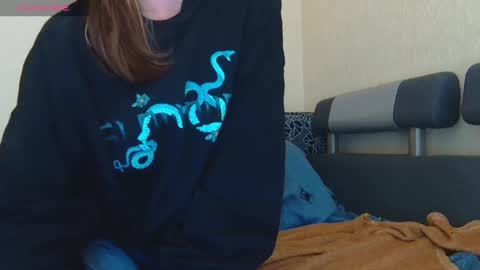 Snapshot of alicewoolfy chatting on 12, 4, 2026 AliceWoolfy online show from 12, 4, 2026