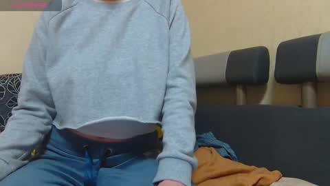 Snapshot of alicewoolfy chatting on 19, 4, 2026 AliceWoolfy online show from 19, 4, 2026