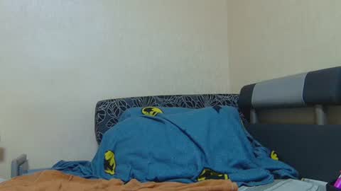 Snapshot of alicewoolfy chatting on 25, 7, 2026 AliceWoolfy online show from 25, 7, 2026