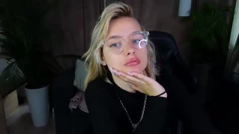 Snapshot of alicexcute1 chatting on 5, 7, 2026 Alice online show from 5, 7, 2026