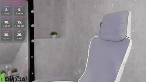 Alicia Adams online show from 3, 2, 2026