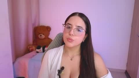 Snapshot of alicia_hotxx chatting on 13, 3, 2026 alison online show from 13, 3, 2026