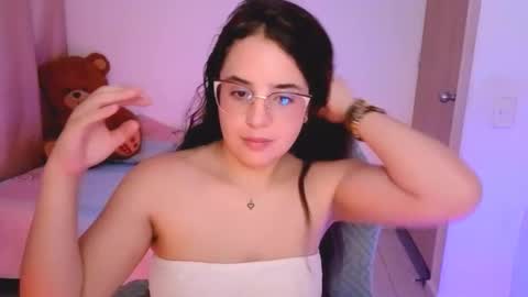 Snapshot of alicia_hotxx chatting on 17, 3, 2026 alison online show from 17, 3, 2026