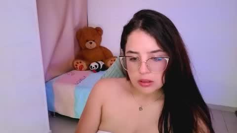 Snapshot of alicia_hotxx chatting on 23, 3, 2026 alison online show from 23, 3, 2026