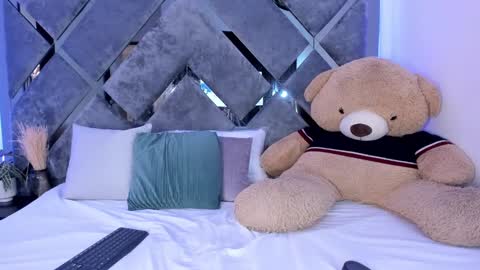 Alice  online show from 12, 12, 2024