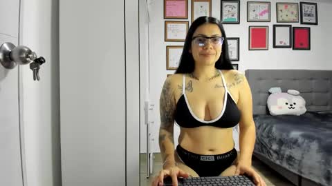 Snapshot of alicia_rainbow chatting on 6, 6, 2026 alicia_rainbow online show from 6, 6, 2026