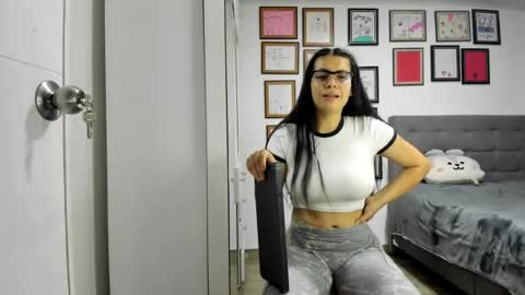 Snapshot of alicia_rainbow chatting on 24, 6, 2026 alicia_rainbow online show from 24, 6, 2026