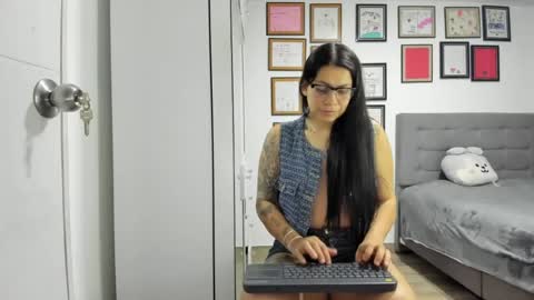 Snapshot of alicia_rainbow chatting on 29, 6, 2026 alicia_rainbow online show from 29, 6, 2026