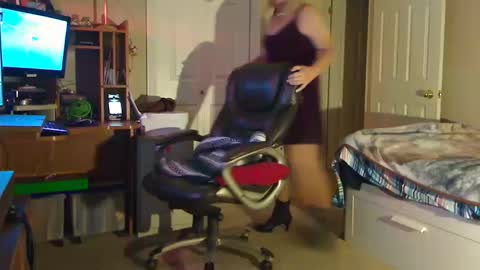 Snapshot of aliciadehart181 chatting on 12, 10, 2025 Alicia deHart  Help me reach 1000 Followers. Its FREE online show from 12, 10, 2025