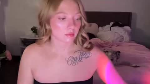 Snapshot of aliencowgirl444 chatting on 15, 4, 2026 spaceprincess online show from 15, 4, 2026