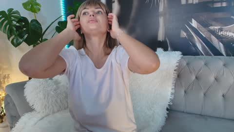 Snapshot of aliessia chatting on 12, 1, 2026 Aliessia online show from 12, 1, 2026