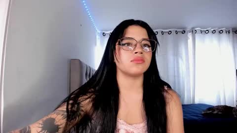Snapshot of aliice_walker_ chatting on 24, 10, 2025 aliice_walker_ online show from 24, 10, 2025