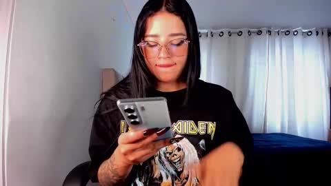 Snapshot of aliice_walker_ chatting on 28, 10, 2025 aliice_walker_ online show from 28, 10, 2025