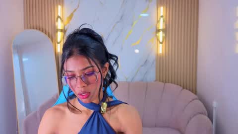 alina_b_ online show from 13, 4, 2026